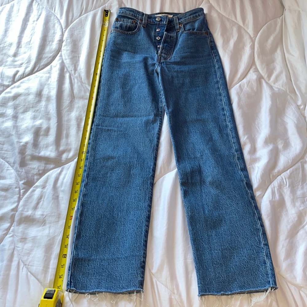 Levi’s Ribcage Ankle Jeans